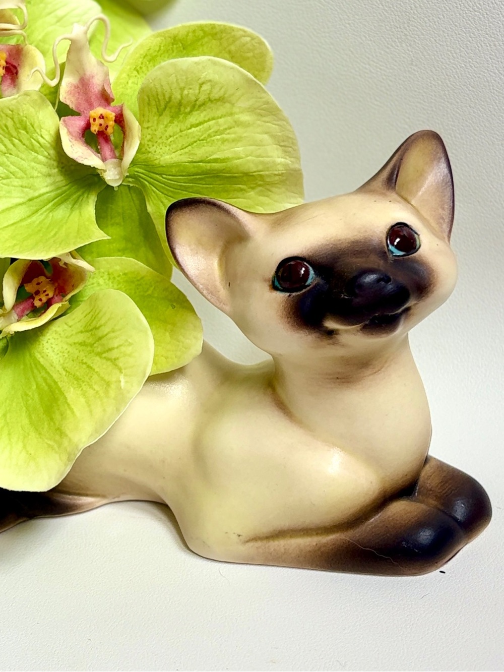 Mid Century Ceramic Planter Siamese Cat Figure Matte Glaze Retro Decor Plant Pot